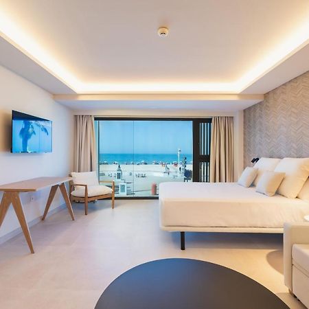 Apartamentos Playa Victoria Cadiz Ngoại thất bức ảnh
